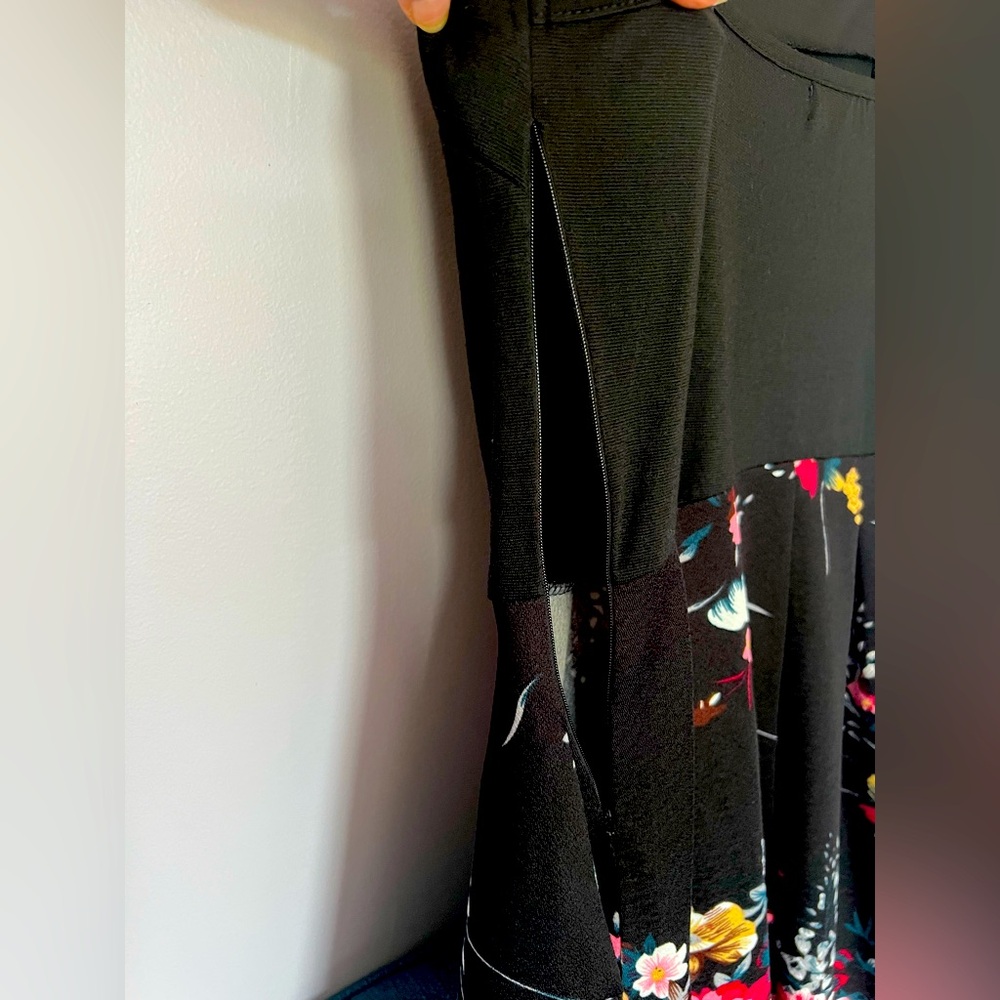 NWOT Black floral strap dress - Picture 5 of 9